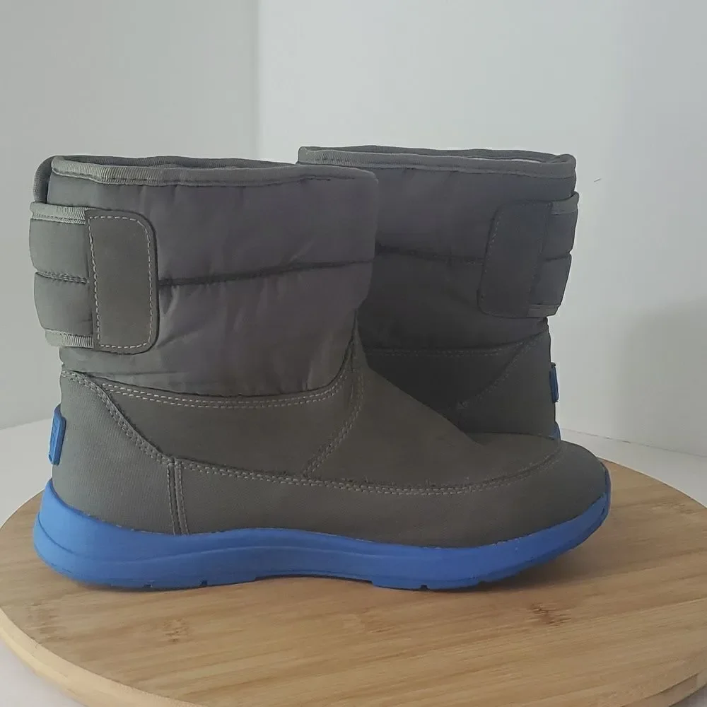 UGG Big Kids Toty Winter Weather Boot Grey Blue Size 4